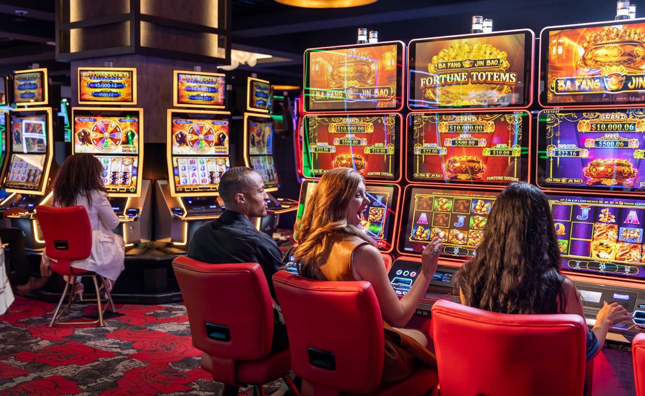 Filipino player joining luckywin live casino baccarat table on mobile